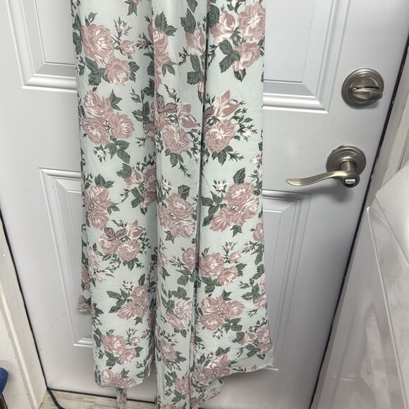 Lovers + Friends Cream & Green Floral Chiffon Wrap Maxi - Lined V Neck Size 0 - Picture 2 of 6